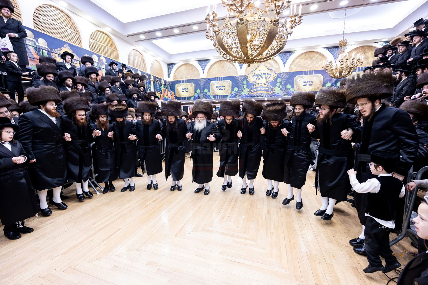 שמחת בית קראלי - ברעזשאן - אולם - זאליזשא - זלאטשוב