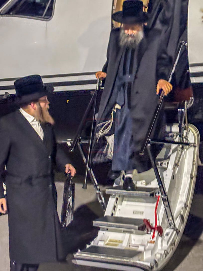 מסע האדמורי"ם מבאבוב 45 וגיסו האדמו"ר מראחמיסטריווקא לשיקאגו 