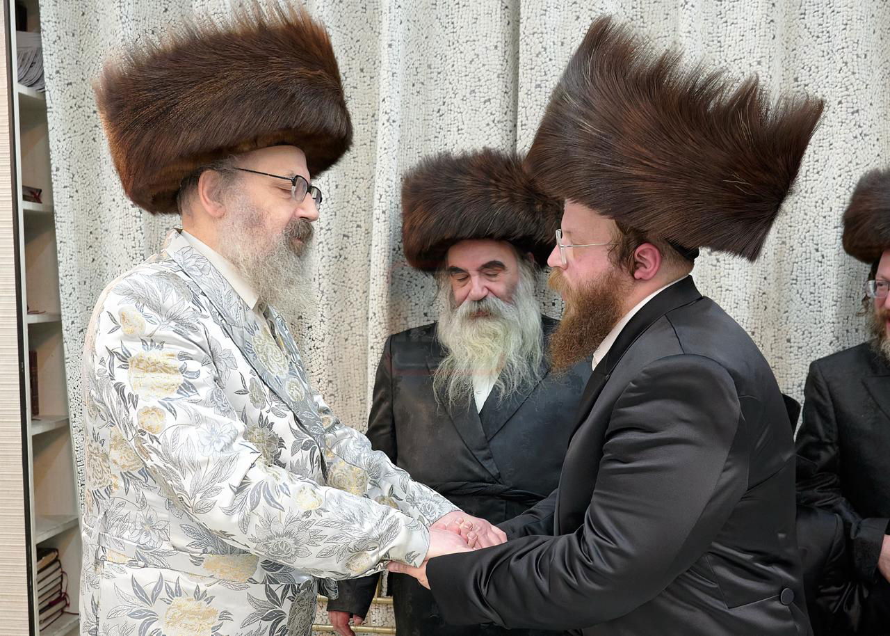 האדמו"ר מויז'ניץ לונדון בשמחה