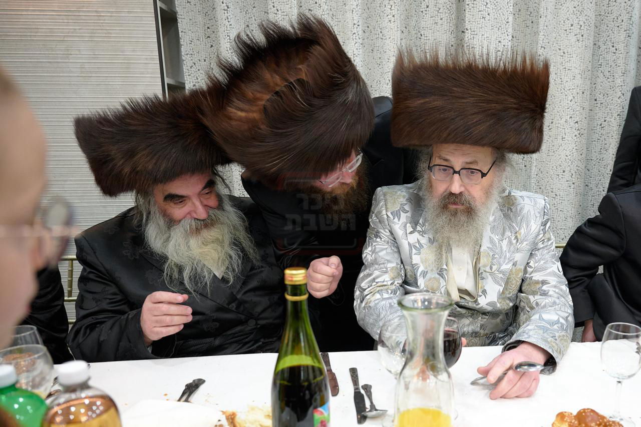 האדמו"ר מויז'ניץ לונדון בשמחה