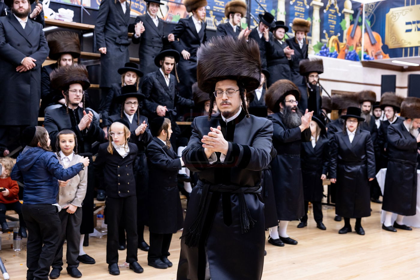 שמחת בית קראלי - ברעזשאן - אולם - זאליזשא - זלאטשוב