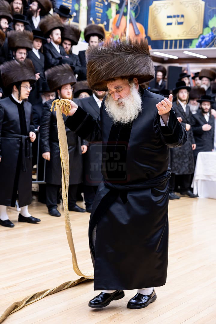 שמחת בית קראלי - ברעזשאן - אולם - זאליזשא - זלאטשוב