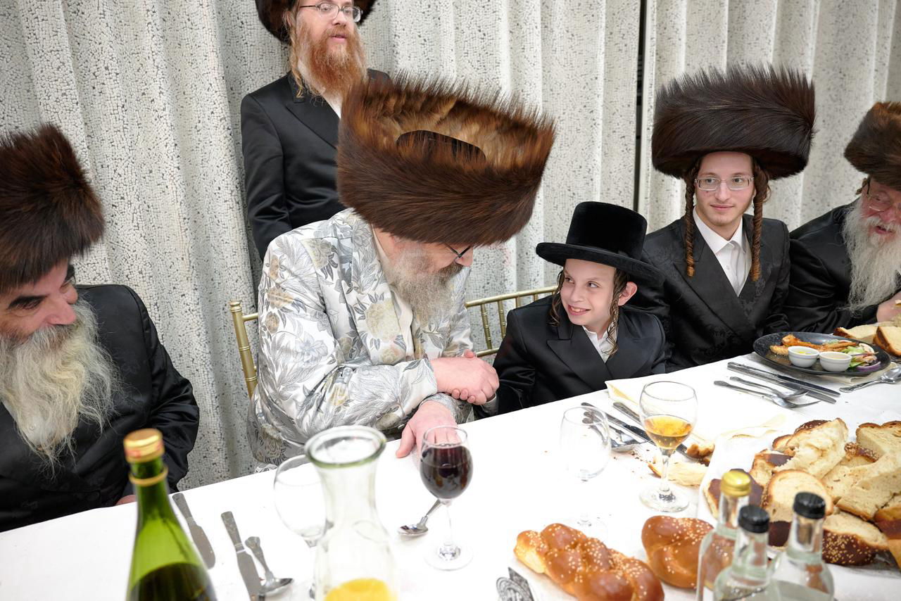 האדמו"ר מויז'ניץ לונדון בשמחה