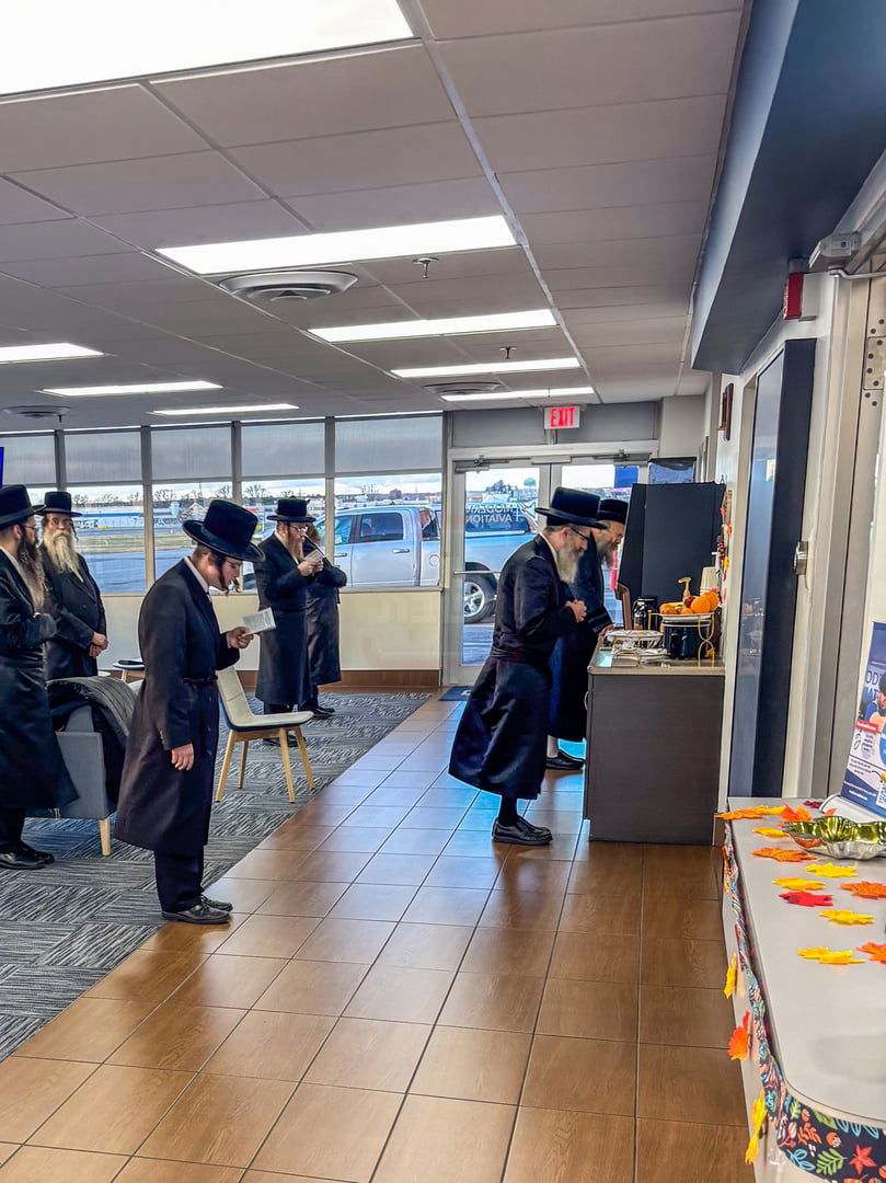 מסע האדמורי"ם מבאבוב 45 וגיסו האדמו"ר מראחמיסטריווקא לשיקאגו 