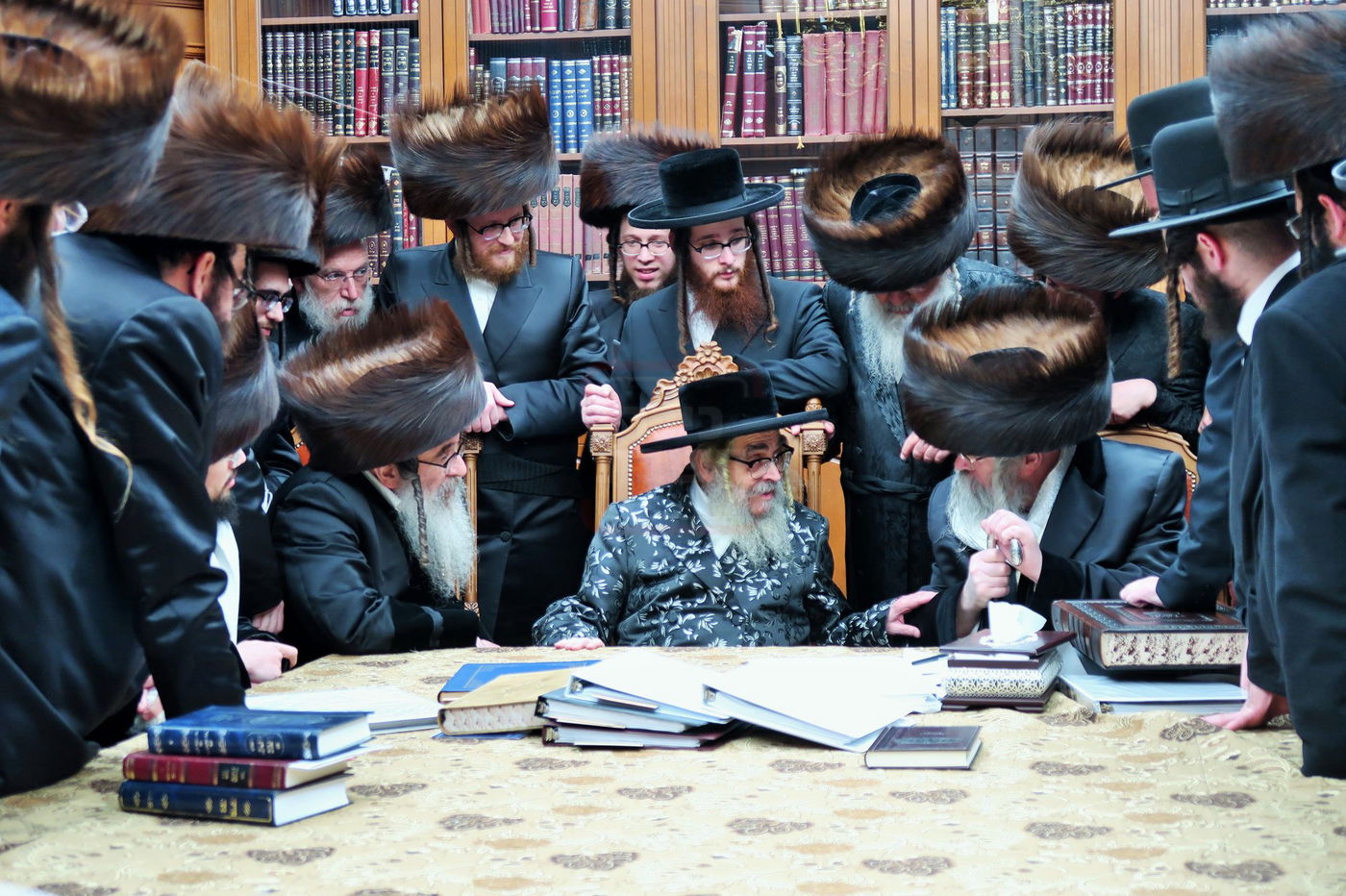 האדמו"רים מספינקא וראחוב בביקור אצל האדמו"ר מסאטמר