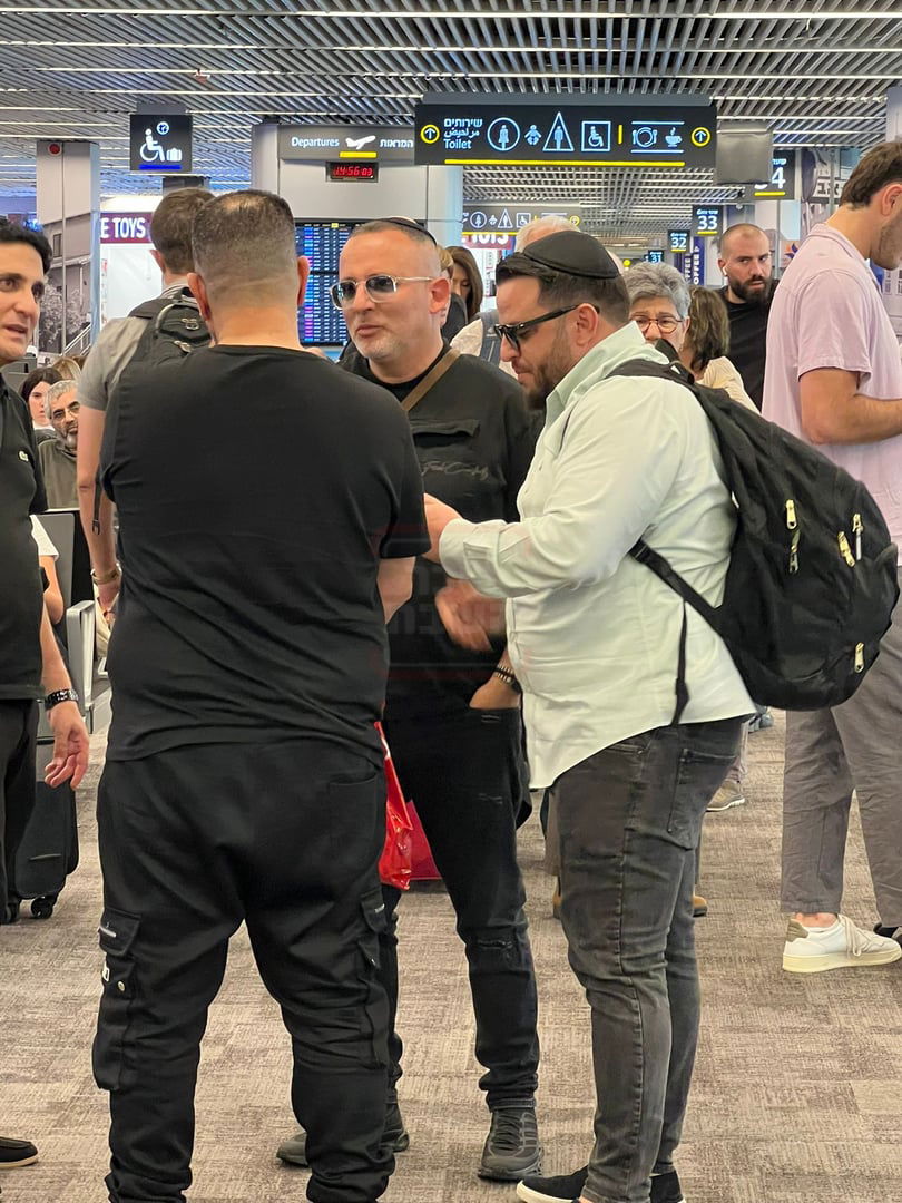 מה חיפשו החוקרים בבית העוזר החרדי? | 'זופניק בכיכר' עם כל התמונות, הנייעס והחשיפות של השבוע