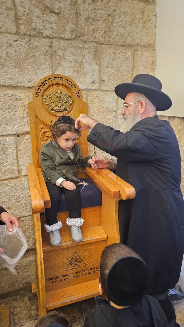 מה חיפשו החוקרים בבית העוזר החרדי? | 'זופניק בכיכר' עם כל התמונות, הנייעס והחשיפות של השבוע