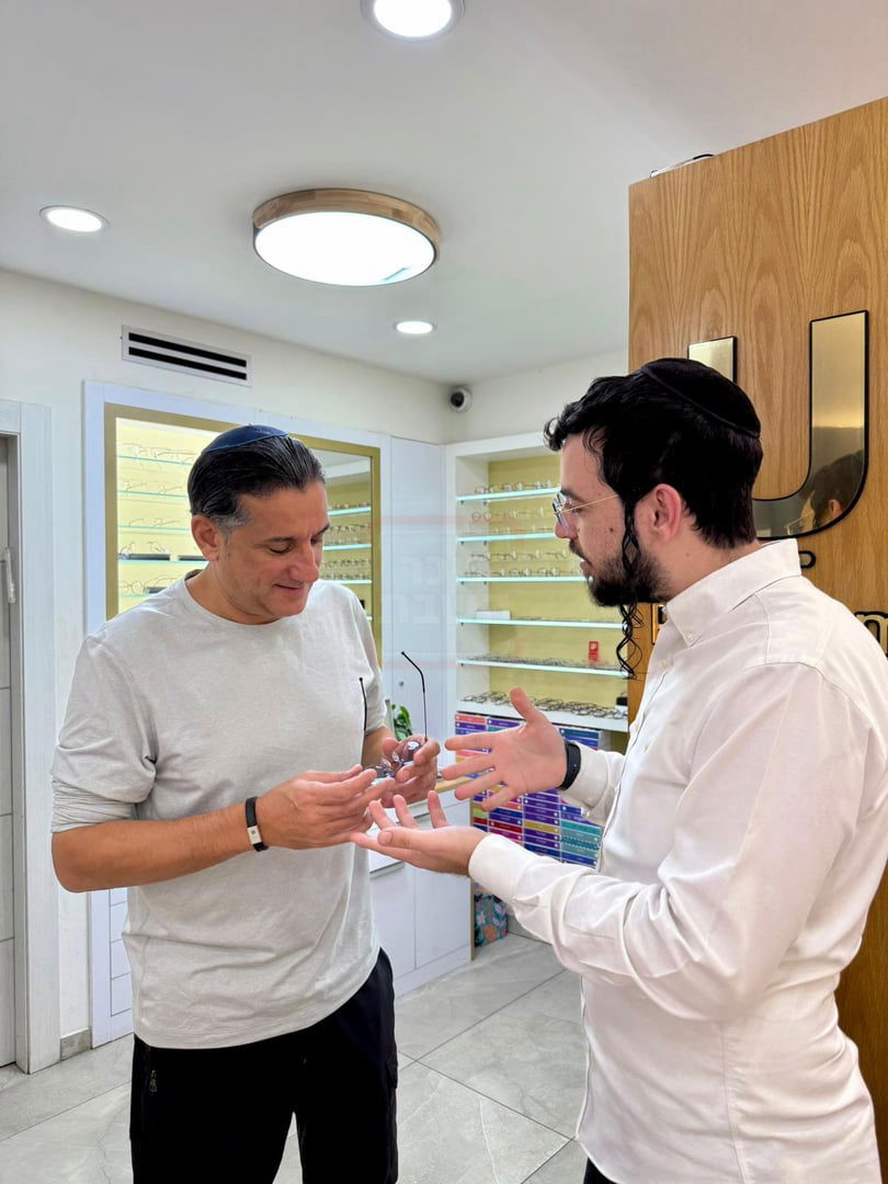 מה חיפשו החוקרים בבית העוזר החרדי? | 'זופניק בכיכר' עם כל התמונות, הנייעס והחשיפות של השבוע