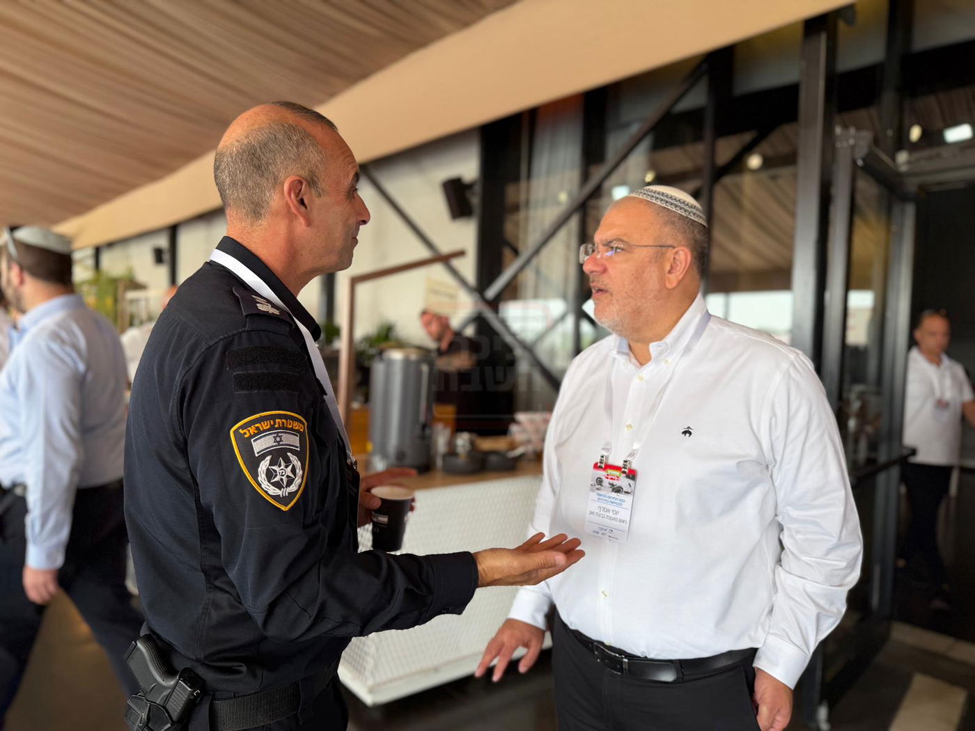 מה חיפשו החוקרים בבית העוזר החרדי? | 'זופניק בכיכר' עם כל התמונות, הנייעס והחשיפות של השבוע
