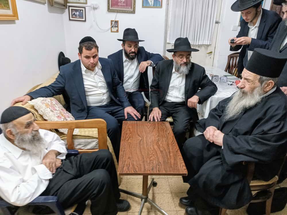 מה חיפשו החוקרים בבית העוזר החרדי? | 'זופניק בכיכר' עם כל התמונות, הנייעס והחשיפות של השבוע