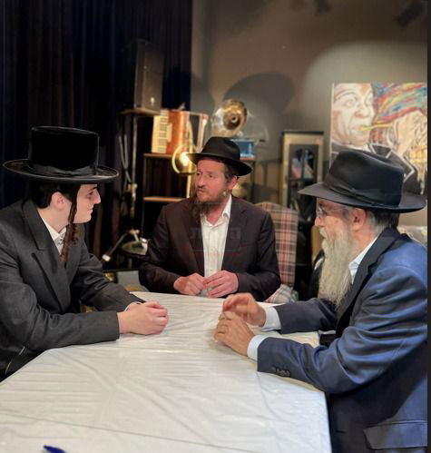 מה חיפשו החוקרים בבית העוזר החרדי? | 'זופניק בכיכר' עם כל התמונות, הנייעס והחשיפות של השבוע