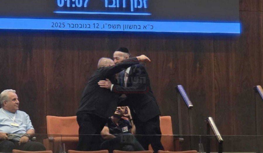 מה חיפשו החוקרים בבית העוזר החרדי? | 'זופניק בכיכר' עם כל התמונות, הנייעס והחשיפות של השבוע