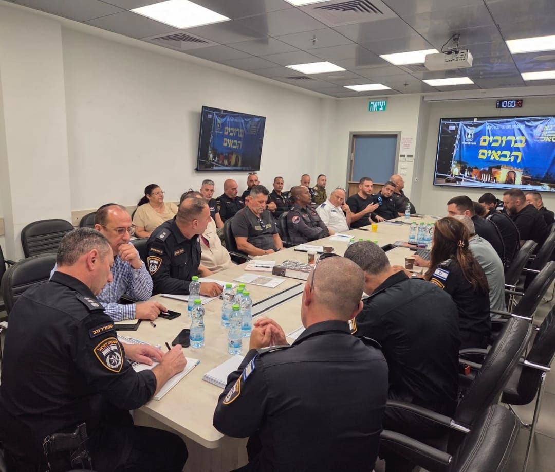 מה חיפשו החוקרים בבית העוזר החרדי? | 'זופניק בכיכר' עם כל התמונות, הנייעס והחשיפות של השבוע