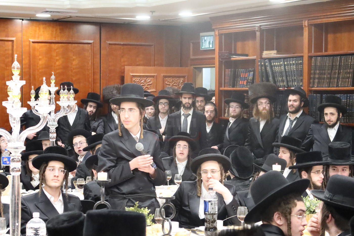 מעמד חלוקת פרסים ב'נחלת יעקב'