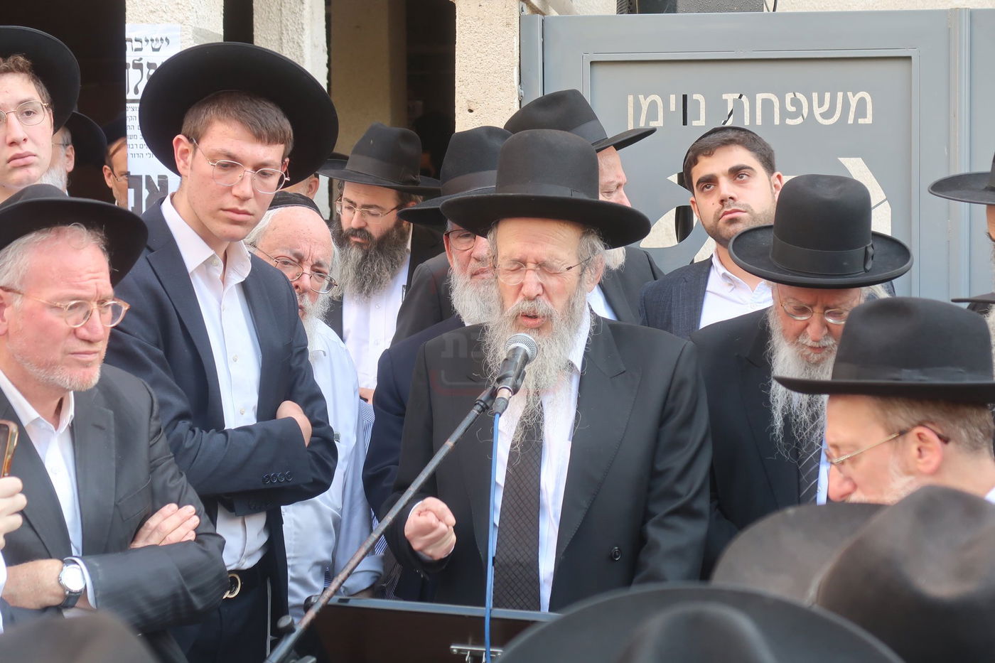 הלוויית הגאון רבי אליהו רפול זצ"ל