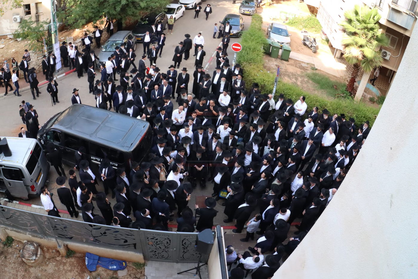 הלוויית הגאון רבי אליהו רפול זצ"ל