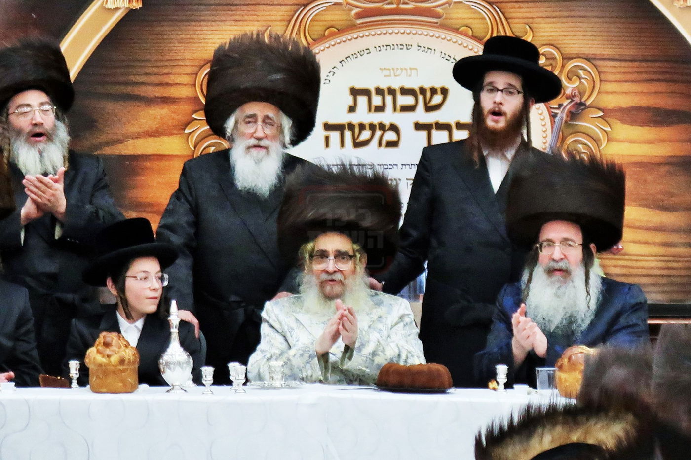 האדמו"ר מסאטמר בבר מצווה לנינו לפני היציאה לארה"ק