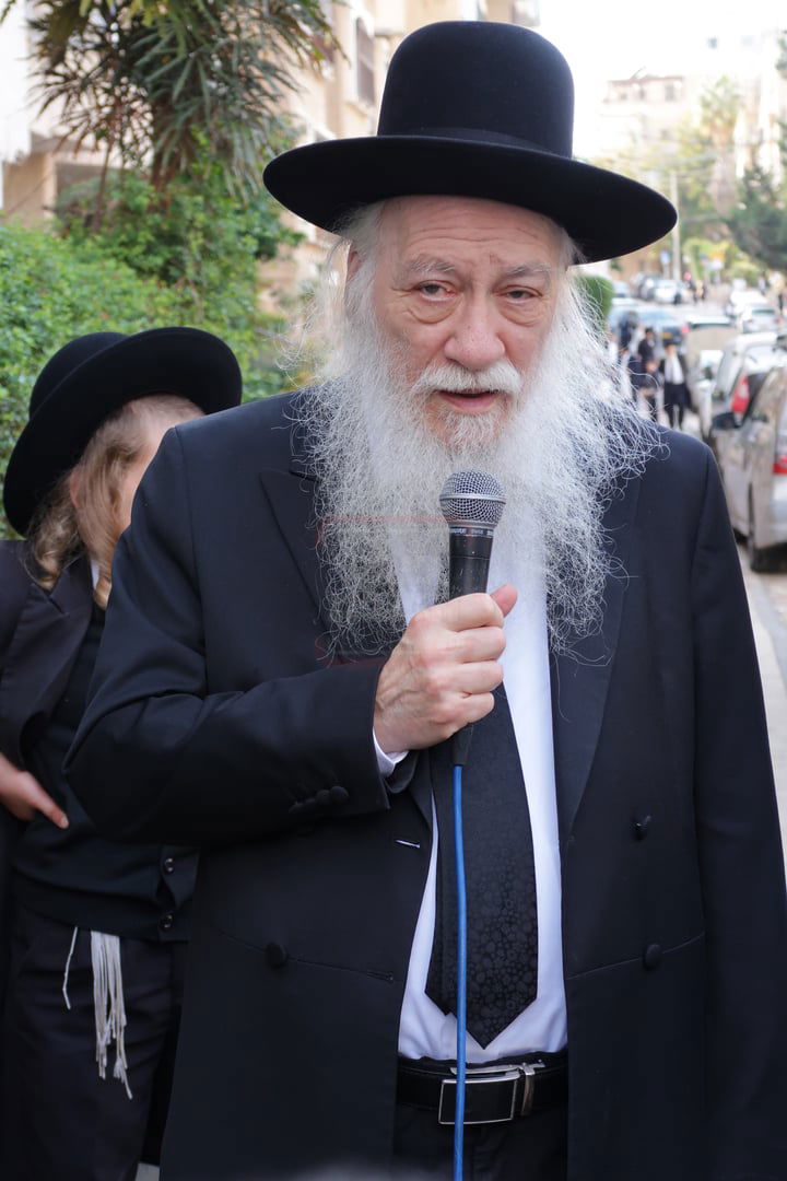 הלוויית הגאון רבי אליהו רפול זצ"ל