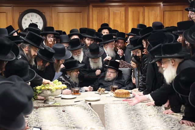 האדמו"ר מסאטמר בביקור אצל האדמו"ר מבעלזא