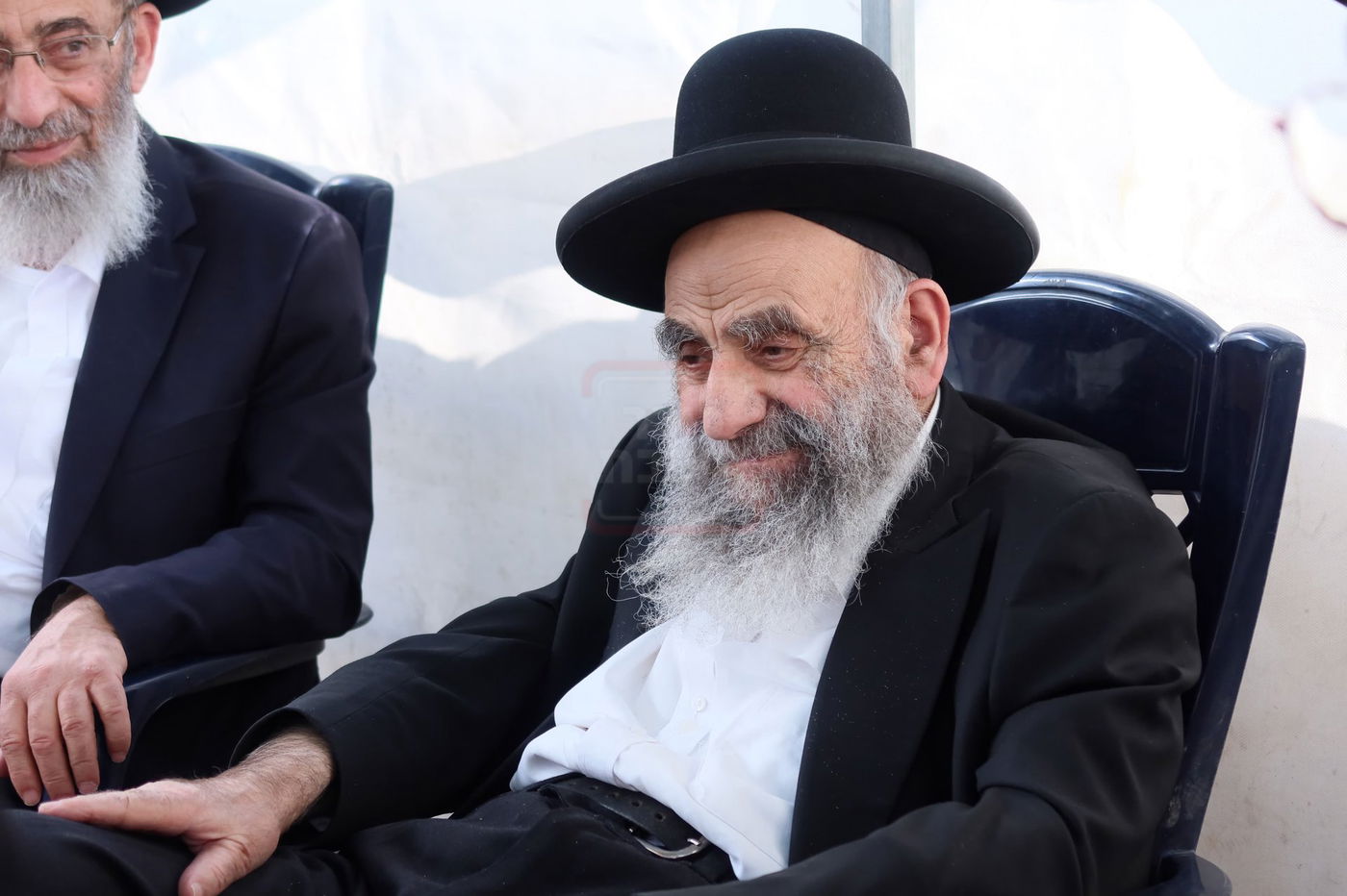 ניחום אבלים אצל הגר"מ צדקה