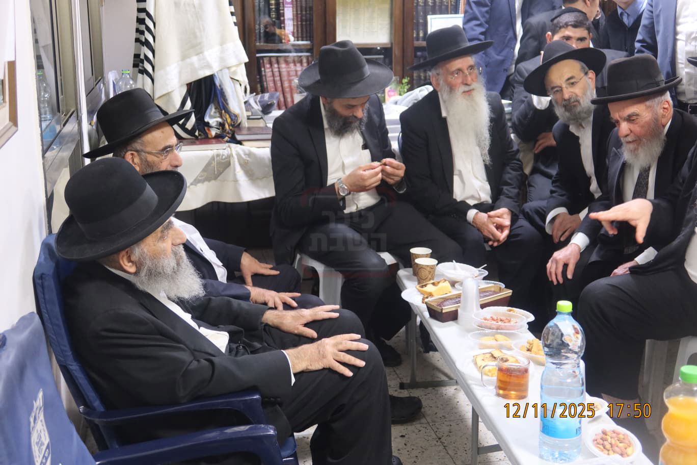 ניחום אבלים אצל הגר"מ צדקה