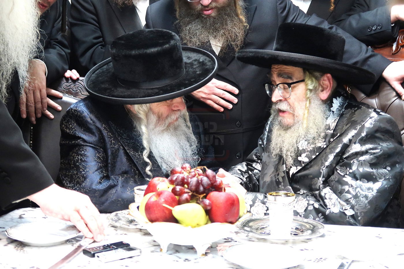 האדמו"ר מסאטמר בביקור אצל האדמו"ר מקרעטשניף י-ם