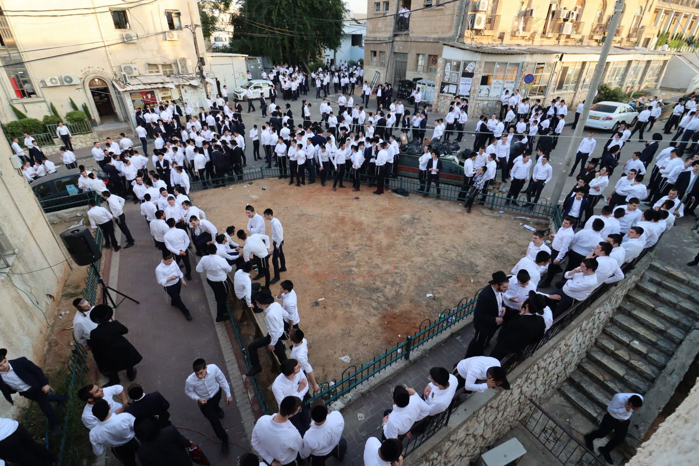 גבעת פוניבז' ביום קבלת הפסק הדרמטי