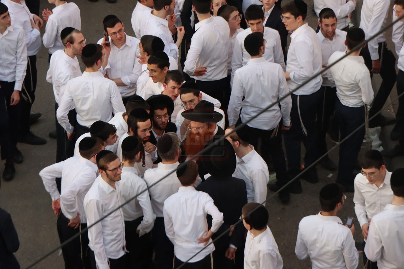 גבעת פוניבז' ביום קבלת הפסק הדרמטי