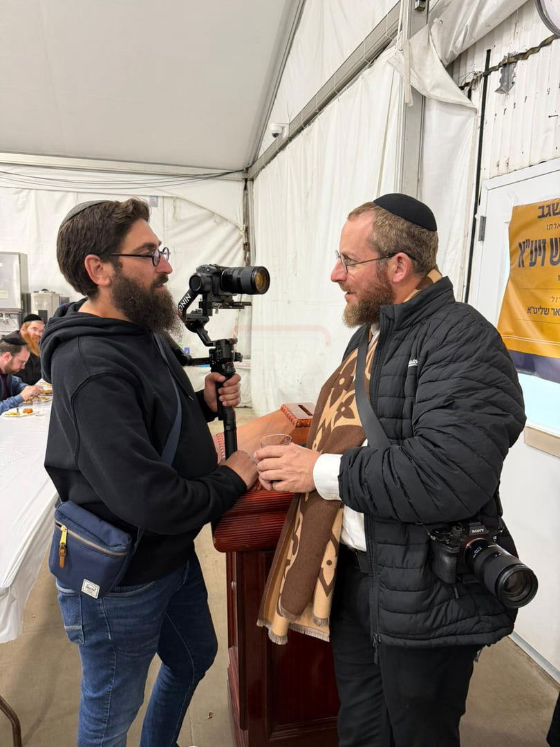 חור קטן במכנסיו של הפרשן | 'זופניק בכיכר' עם כל התמונות, הנייעס והחשיפות של השבוע