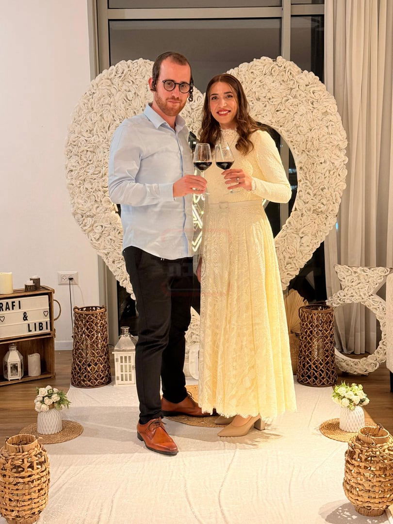 חור קטן במכנסיו של הפרשן | 'זופניק בכיכר' עם כל התמונות, הנייעס והחשיפות של השבוע