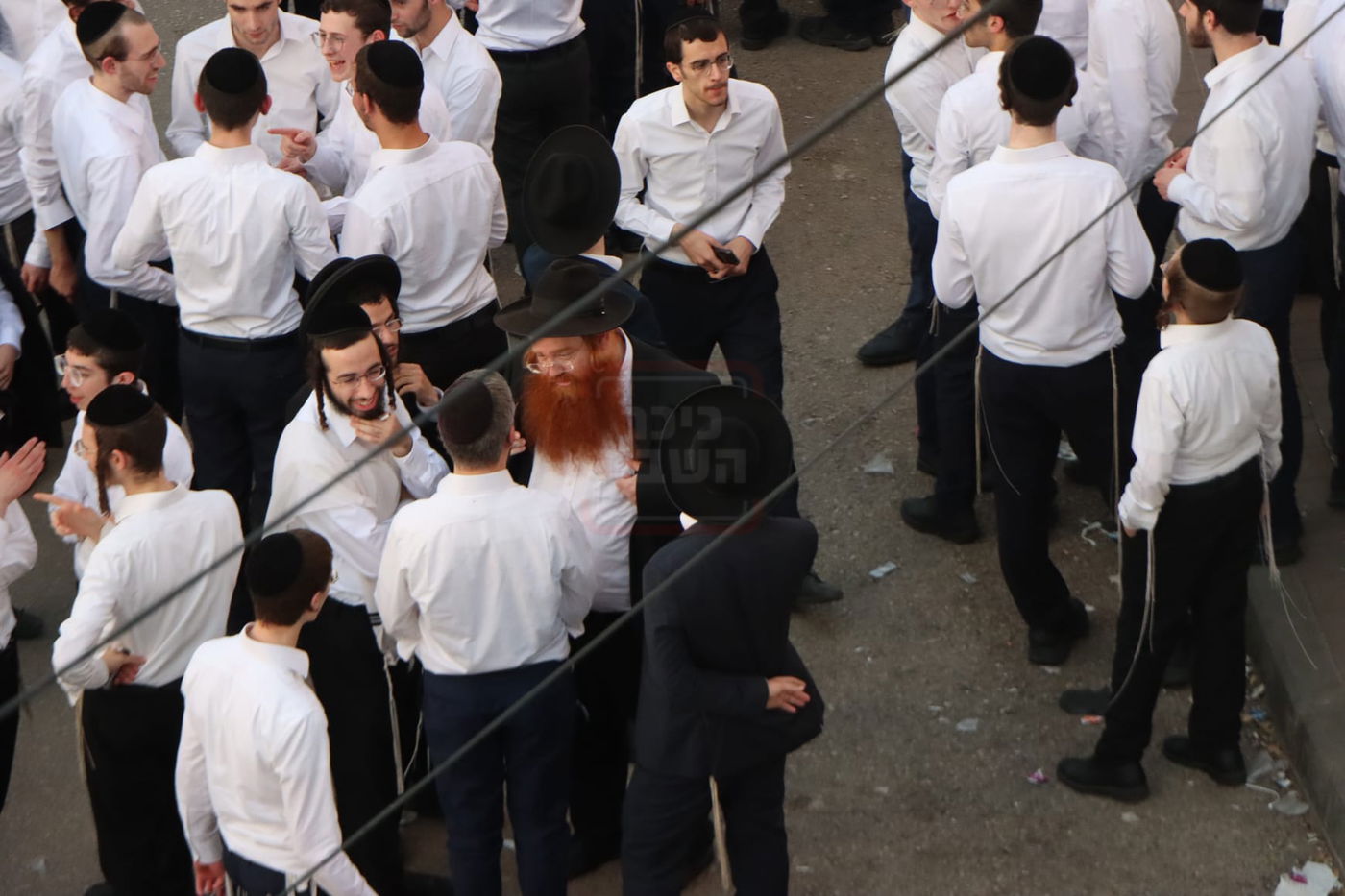 גבעת פוניבז' ביום קבלת הפסק הדרמטי