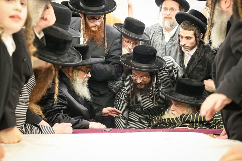 האדמו"ר מסאטמר בביקור אצל האדמו"ר מתולדות אברהם יצחק