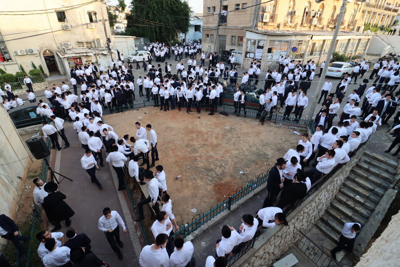 גבעת פוניבז' ביום קבלת הפסק הדרמטי