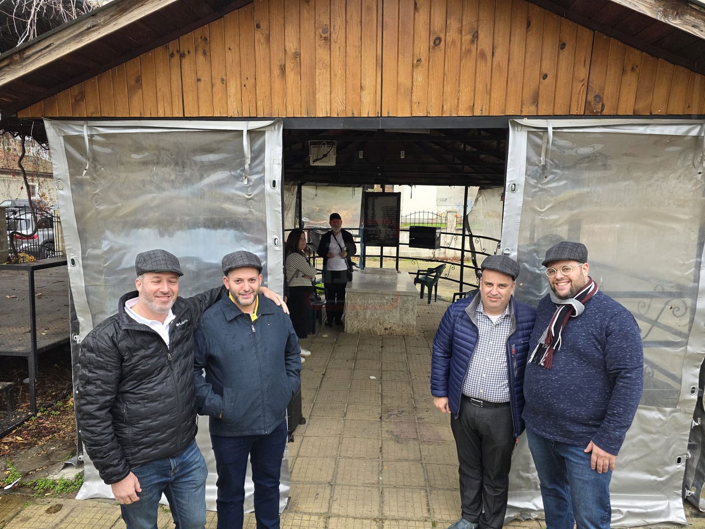 חור קטן במכנסיו של הפרשן | 'זופניק בכיכר' עם כל התמונות, הנייעס והחשיפות של השבוע