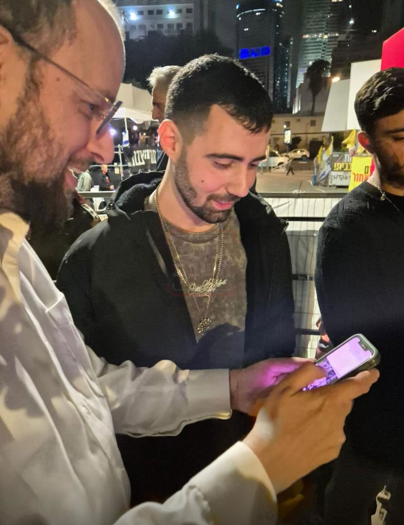 חור קטן במכנסיו של הפרשן | 'זופניק בכיכר' עם כל התמונות, הנייעס והחשיפות של השבוע