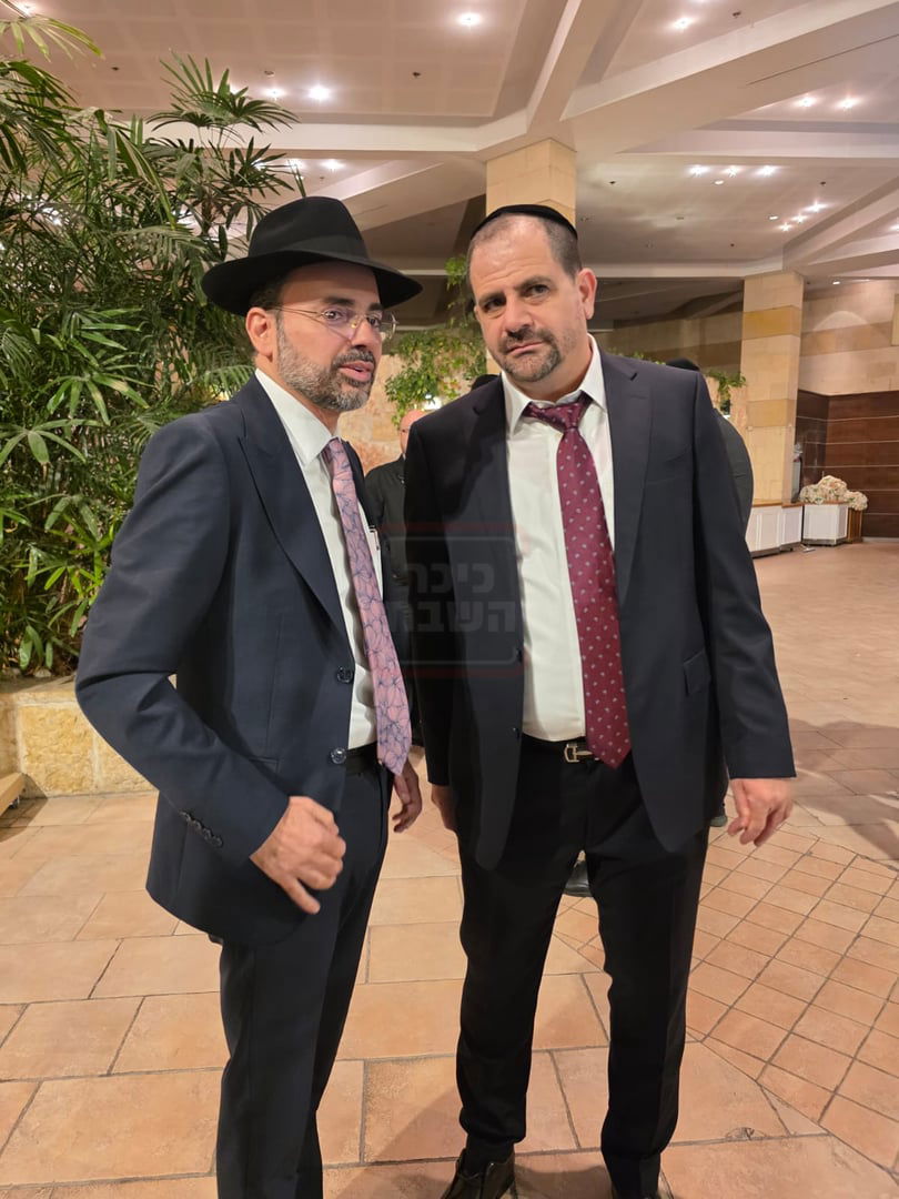 חור קטן במכנסיו של הפרשן | 'זופניק בכיכר' עם כל התמונות, הנייעס והחשיפות של השבוע