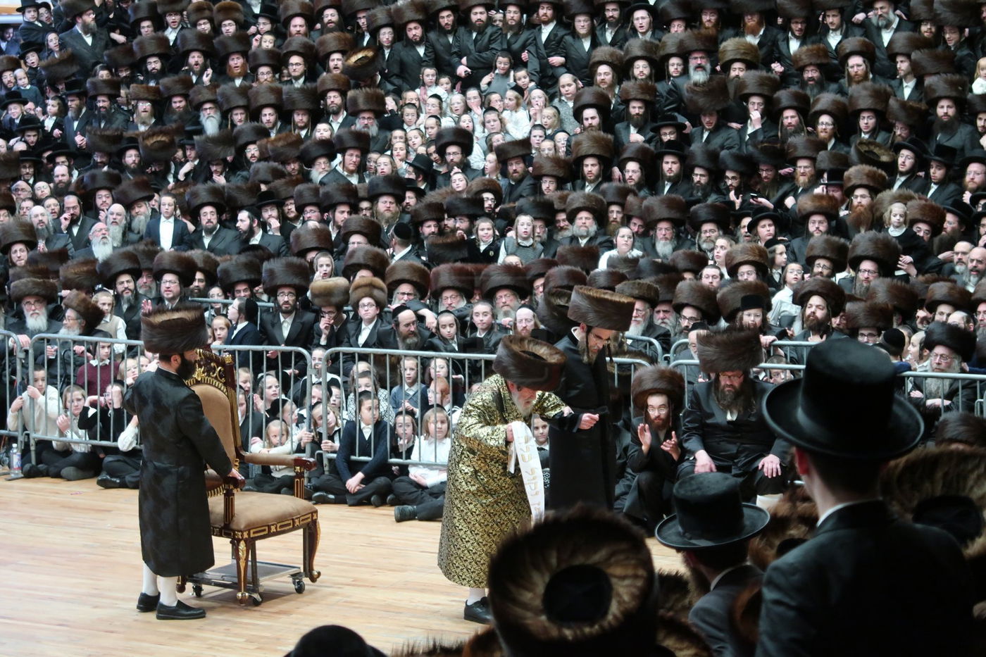 שמחת נישואי נכדת האדמו"ר מויז'ניץ, במונסי