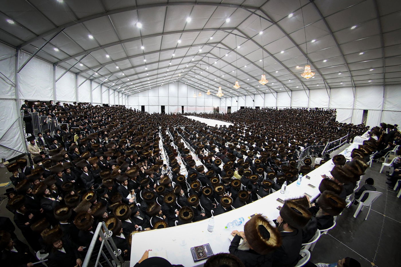 האדמו"ר מסאטמר בסעודה שלישית במירון