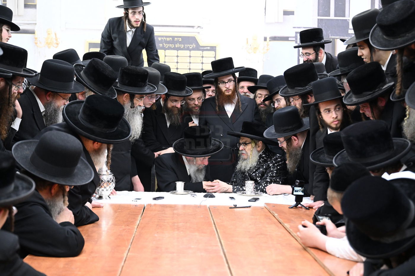 האדמו"ר מסאטמר בביקור אצל רבני ב"ב