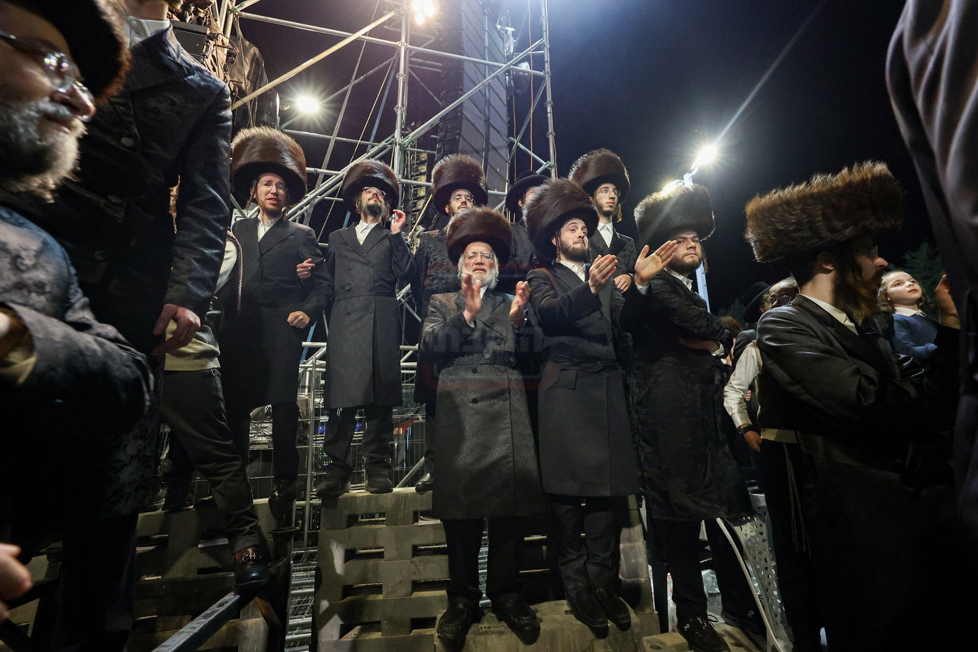 האדמו"ר מסאטמר בהדלקה במירון