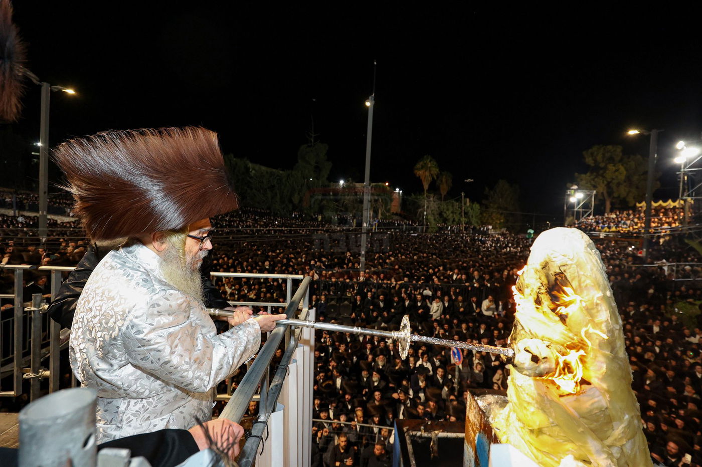 האדמו"ר מסאטמר בהדלקה במירון