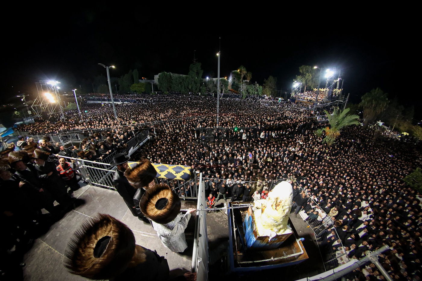 האדמו"ר מסאטמר בהדלקה במירון