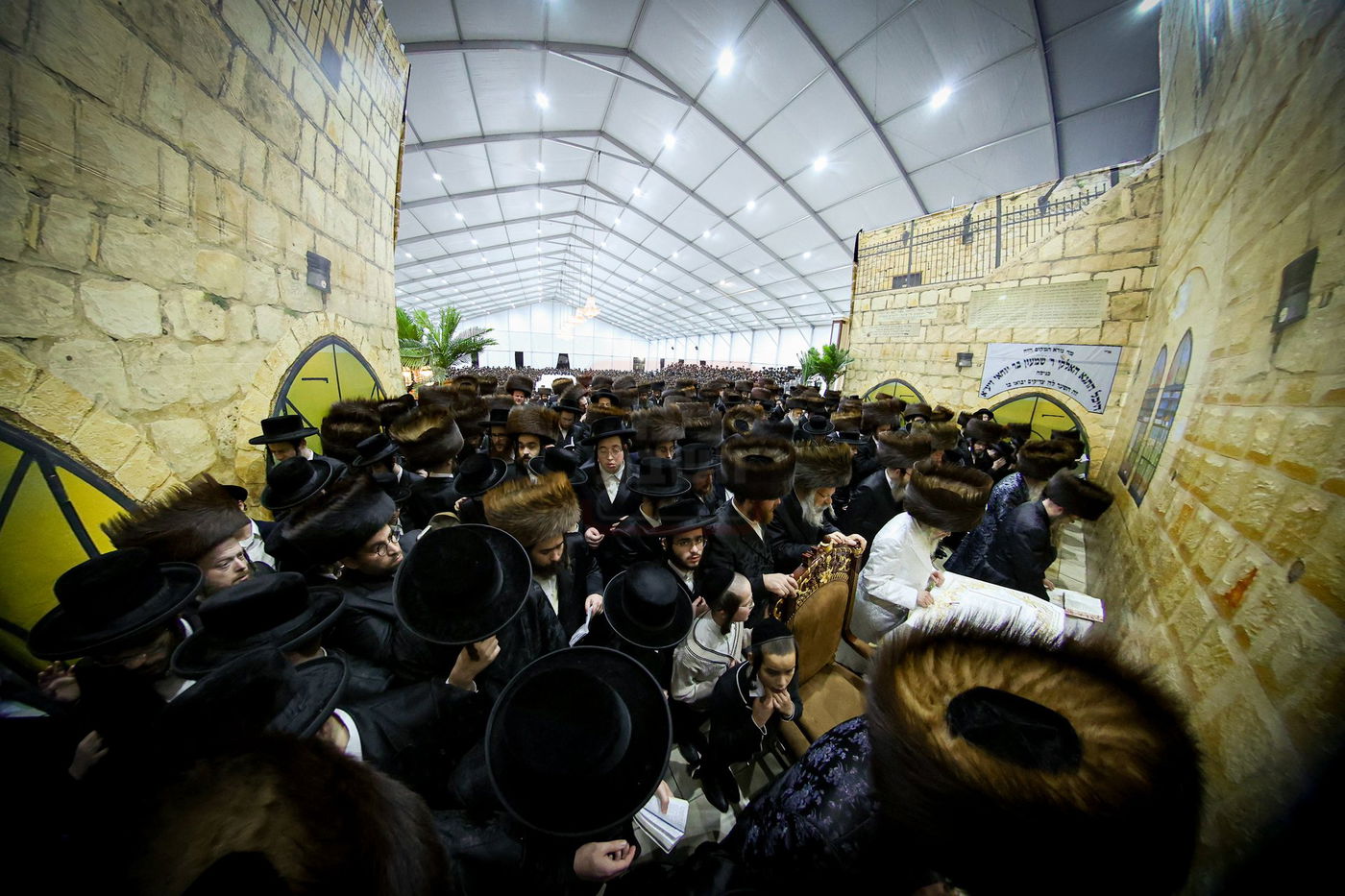 האדמו"ר מסאטמר בסעודה שלישית במירון