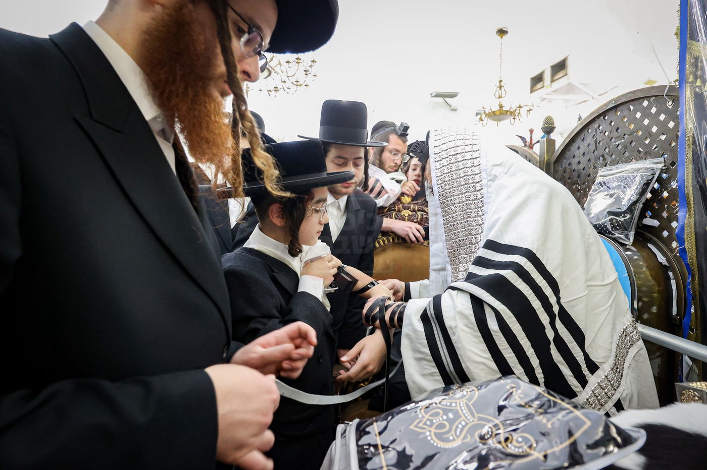 האדמו"ר מסאטמר בתפילת שחרית במירון
