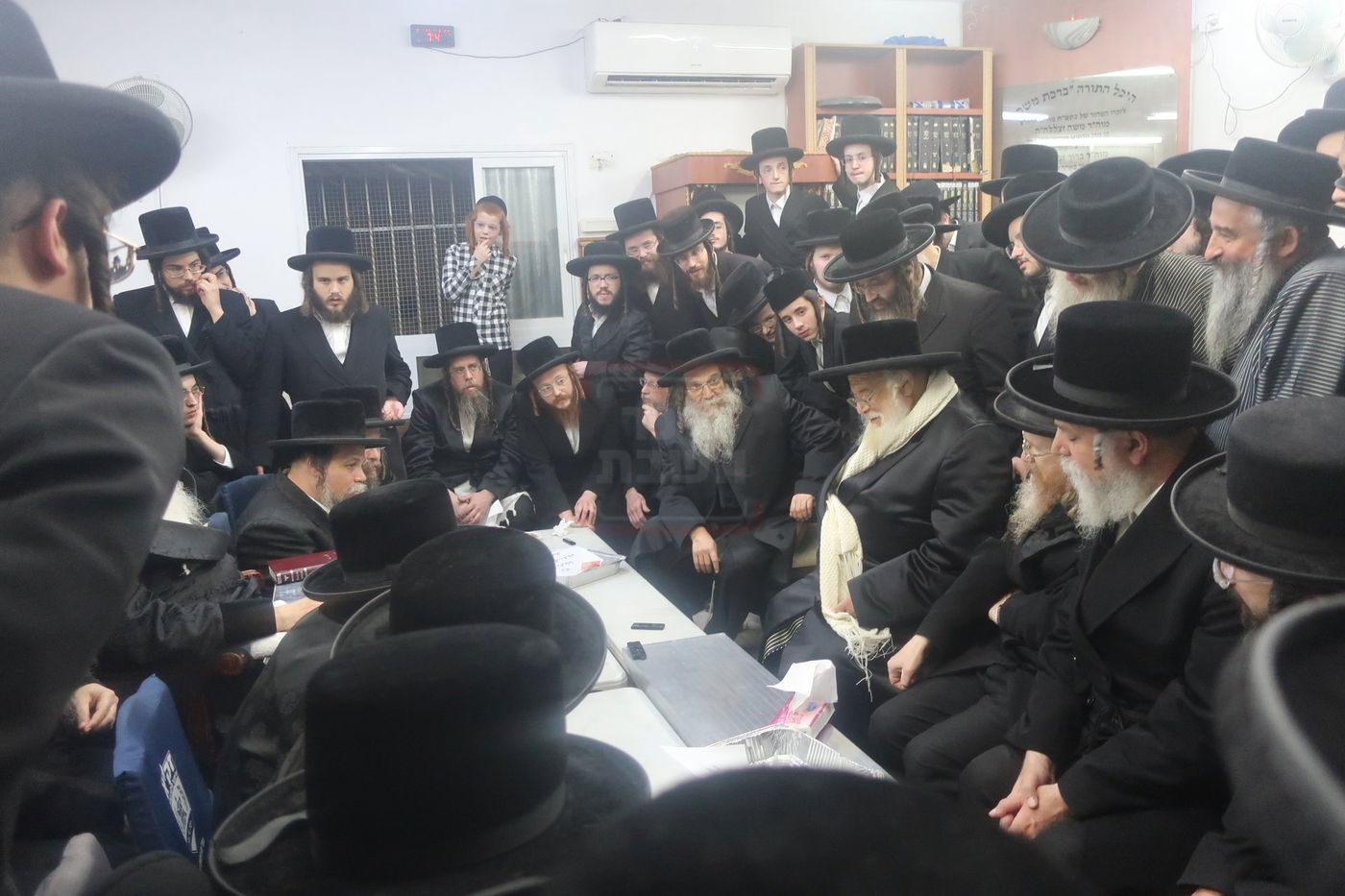 ניחום אבלים על פטירת הגרי"א הגר זצ"ל