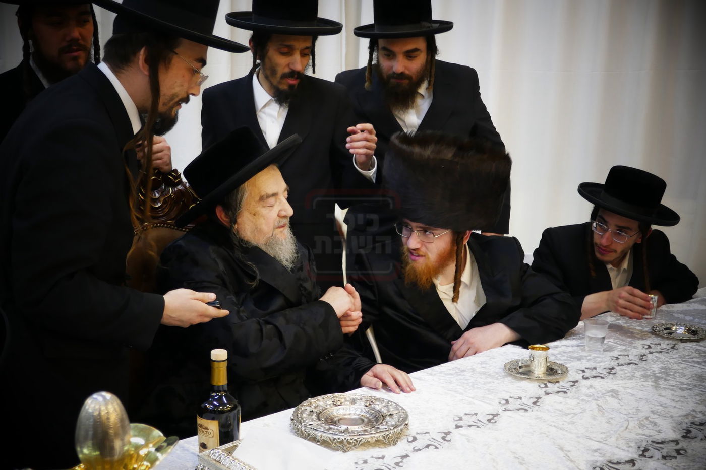 קבלת הפנים לאברך האסיר ר' אלעזר צדוק קויפמן אצל הגה"צ רבי יעקב מאיר שכטר