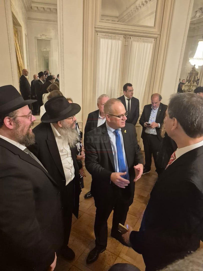 האדמו"ר שניסה לרקוד עם בנו | 'זופניק בכיכר' עם כל התמונות, הנייעס והחשיפות של השבוע