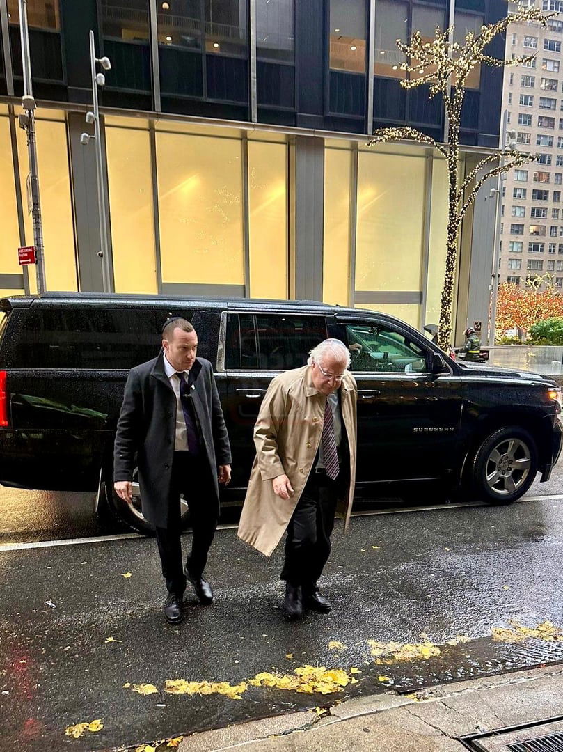 האדמו"ר שניסה לרקוד עם בנו | 'זופניק בכיכר' עם כל התמונות, הנייעס והחשיפות של השבוע