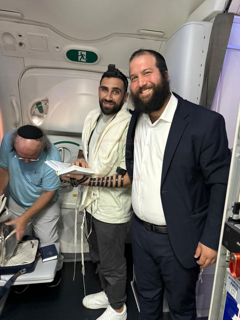 האדמו"ר שניסה לרקוד עם בנו | 'זופניק בכיכר' עם כל התמונות, הנייעס והחשיפות של השבוע