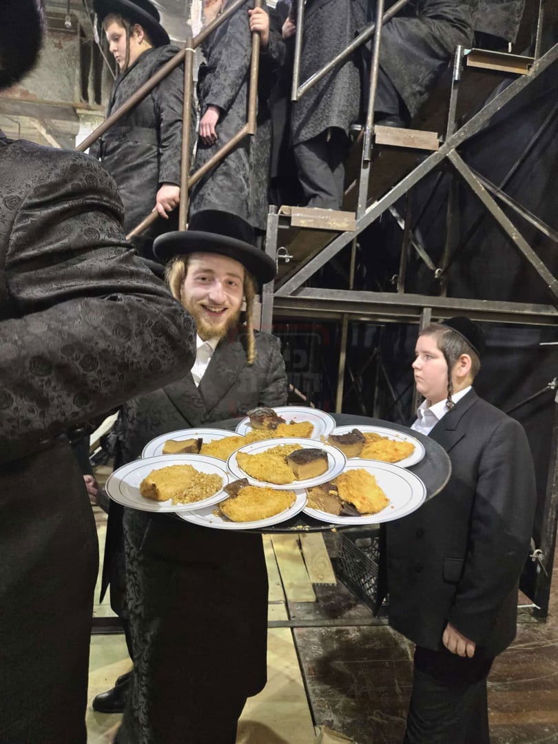 האדמו"ר שניסה לרקוד עם בנו | 'זופניק בכיכר' עם כל התמונות, הנייעס והחשיפות של השבוע